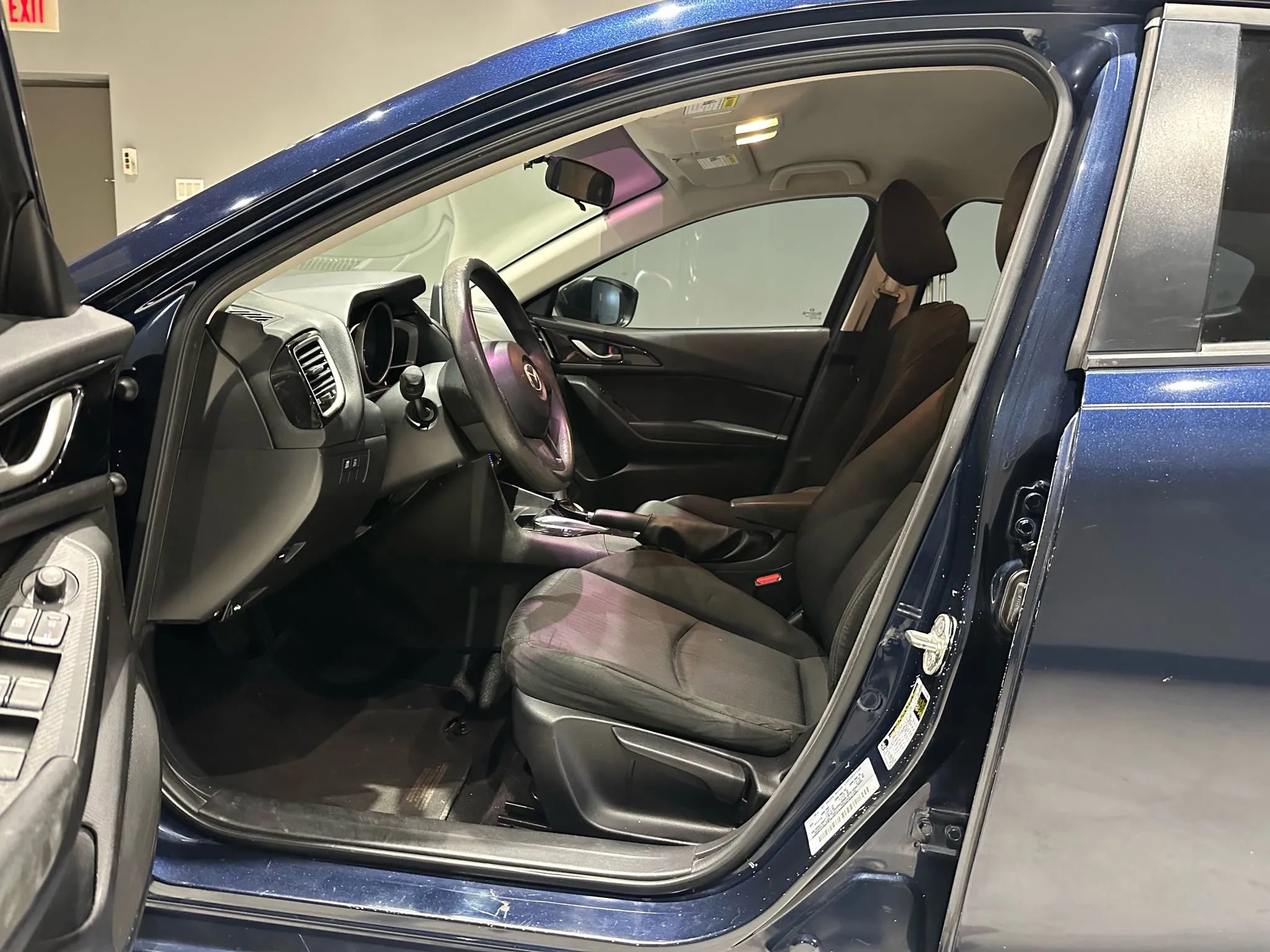 Used 2016 MAZDA MAZDA3 i Sport image 11