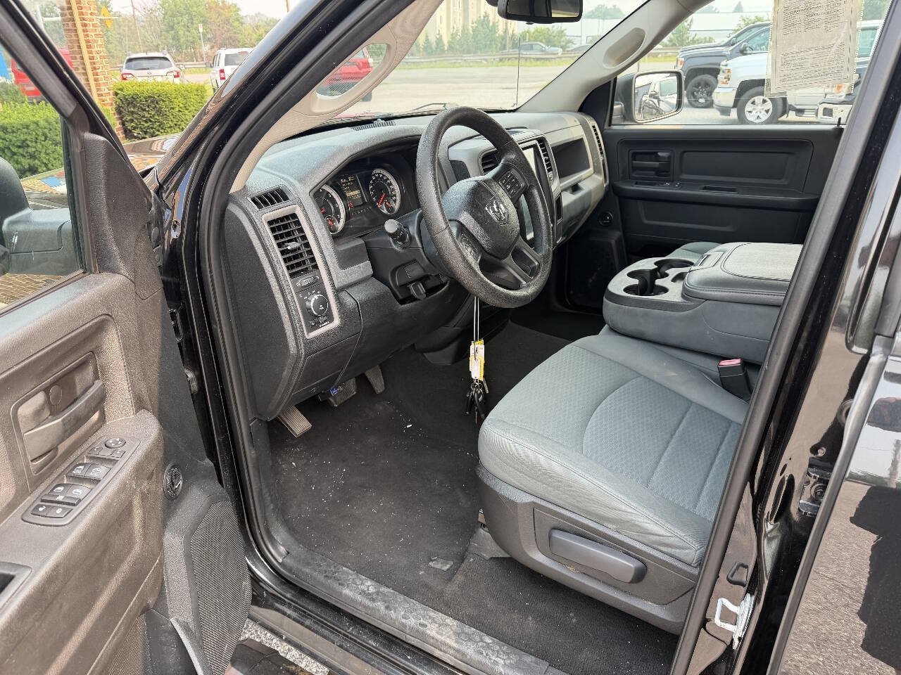 Used 2016 RAM 1500 Express w/ Black Ram 1500 Express Group AWD/4WD image 11
