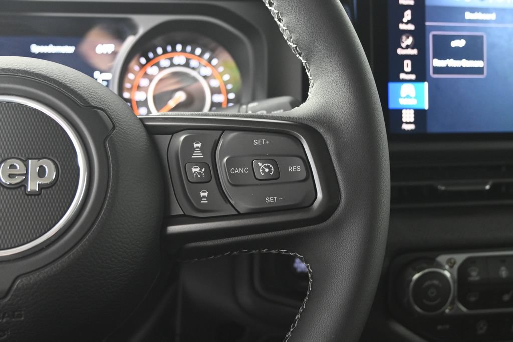 Used 2025 Jeep Gladiator Sport AWD/4WD image 36