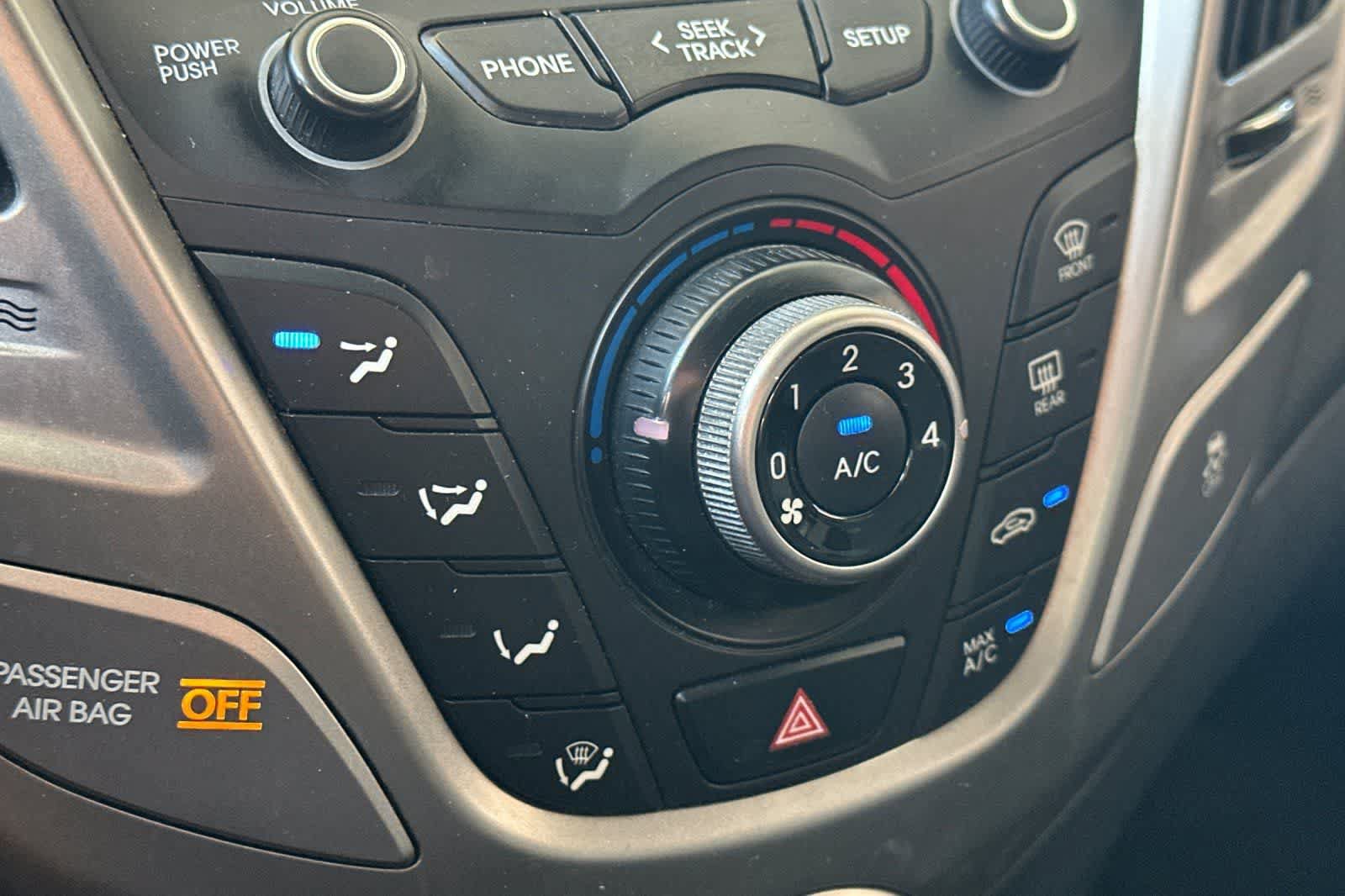 Used 2015 Hyundai Veloster FWD image 22
