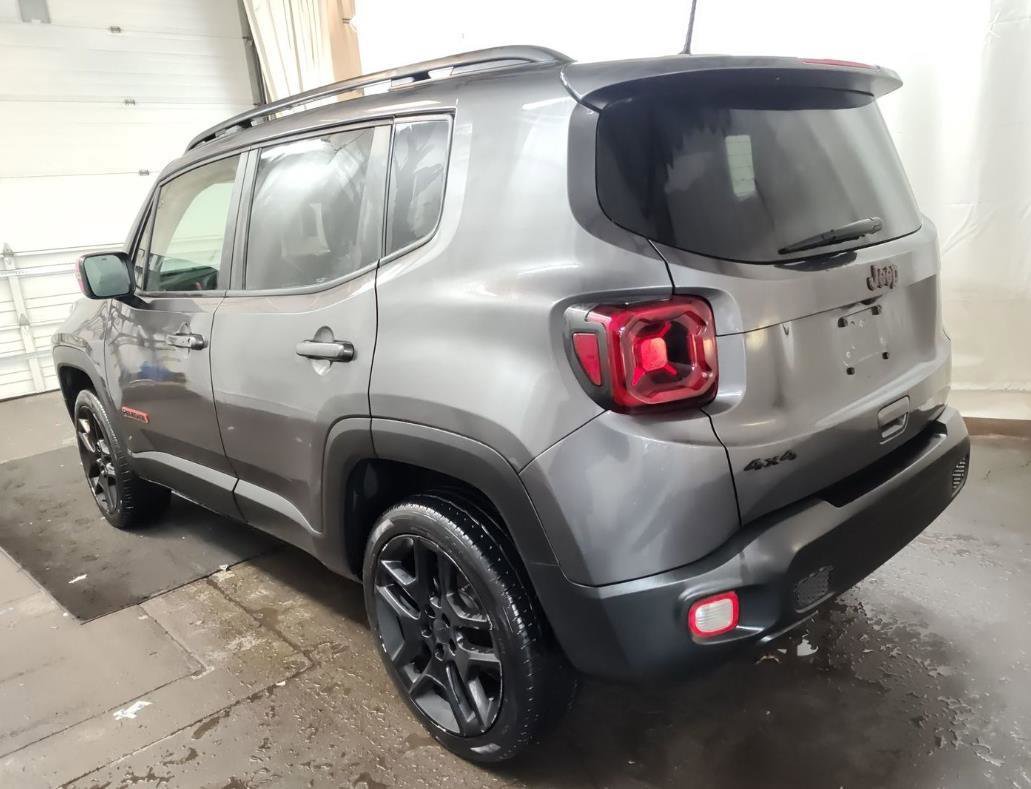 Used 2020 Jeep Renegade Latitude w/ UConnect 8.4 Nav Group image 5