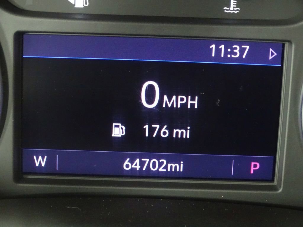 Used 2020 Buick Enclave Essence w/ LPO, Luxury Package image 43