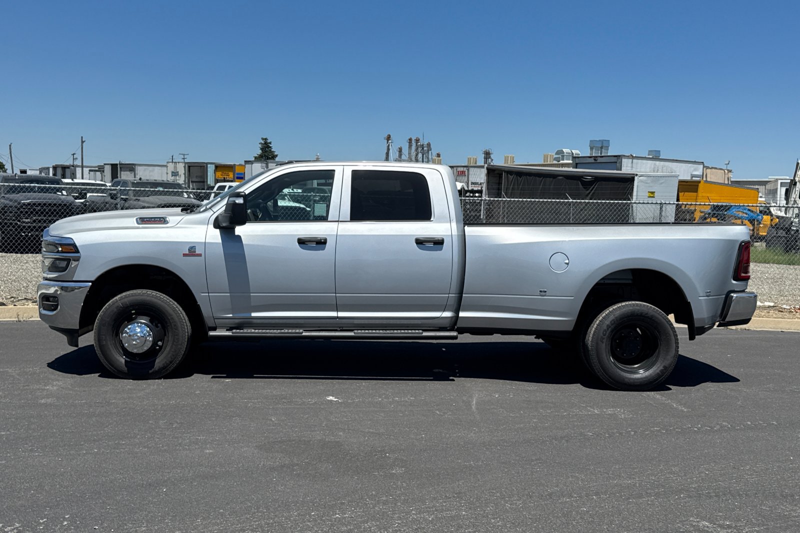 New 2026 RAM 3500 Tradesman AWD/4WD image 6