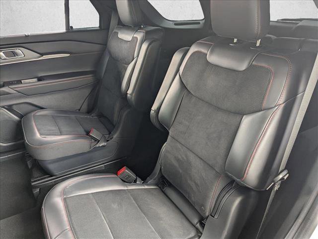 Used 2025 Ford Explorer ST image 21