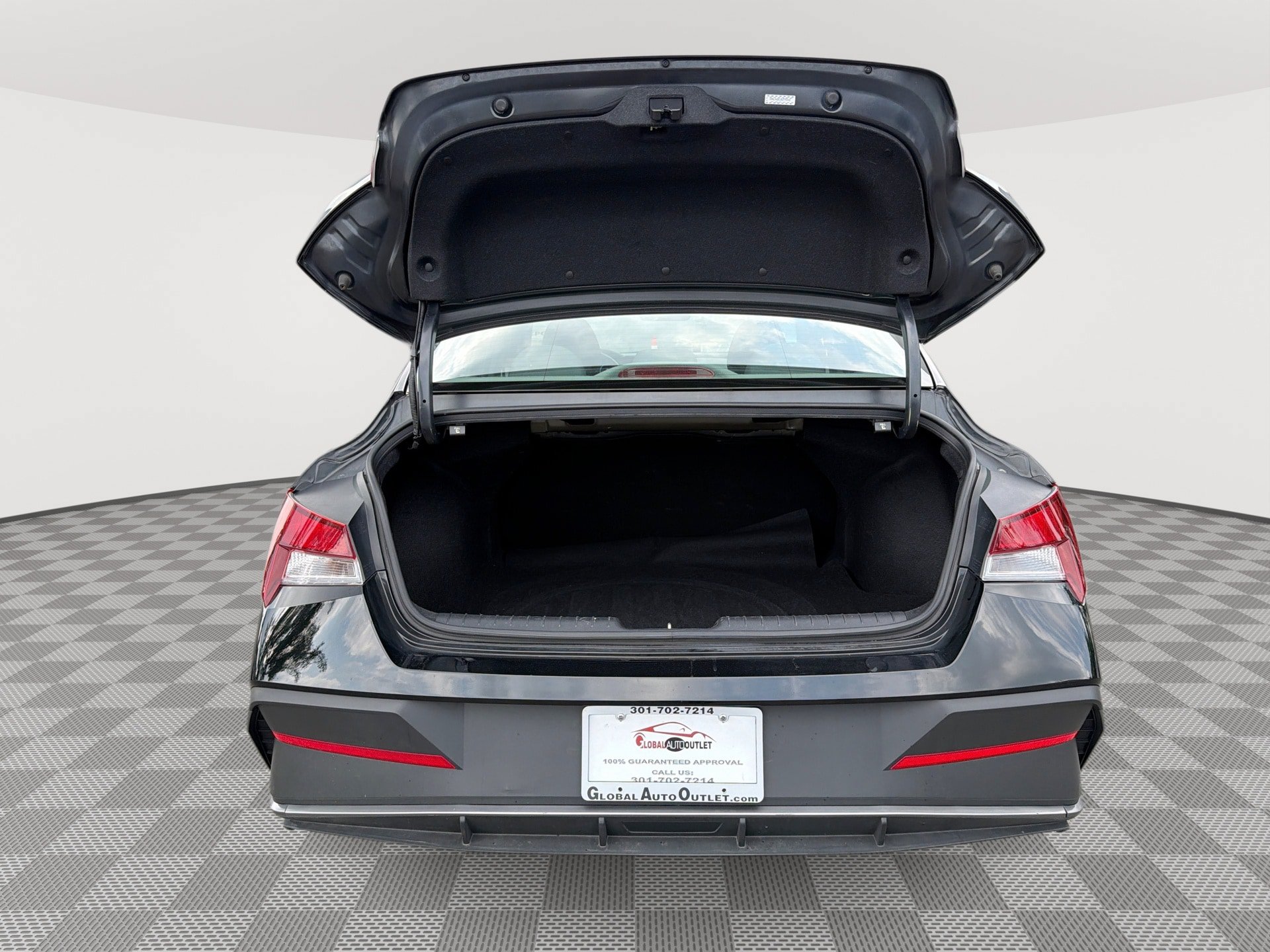 Used 2024 Hyundai Elantra SEL FWD image 20