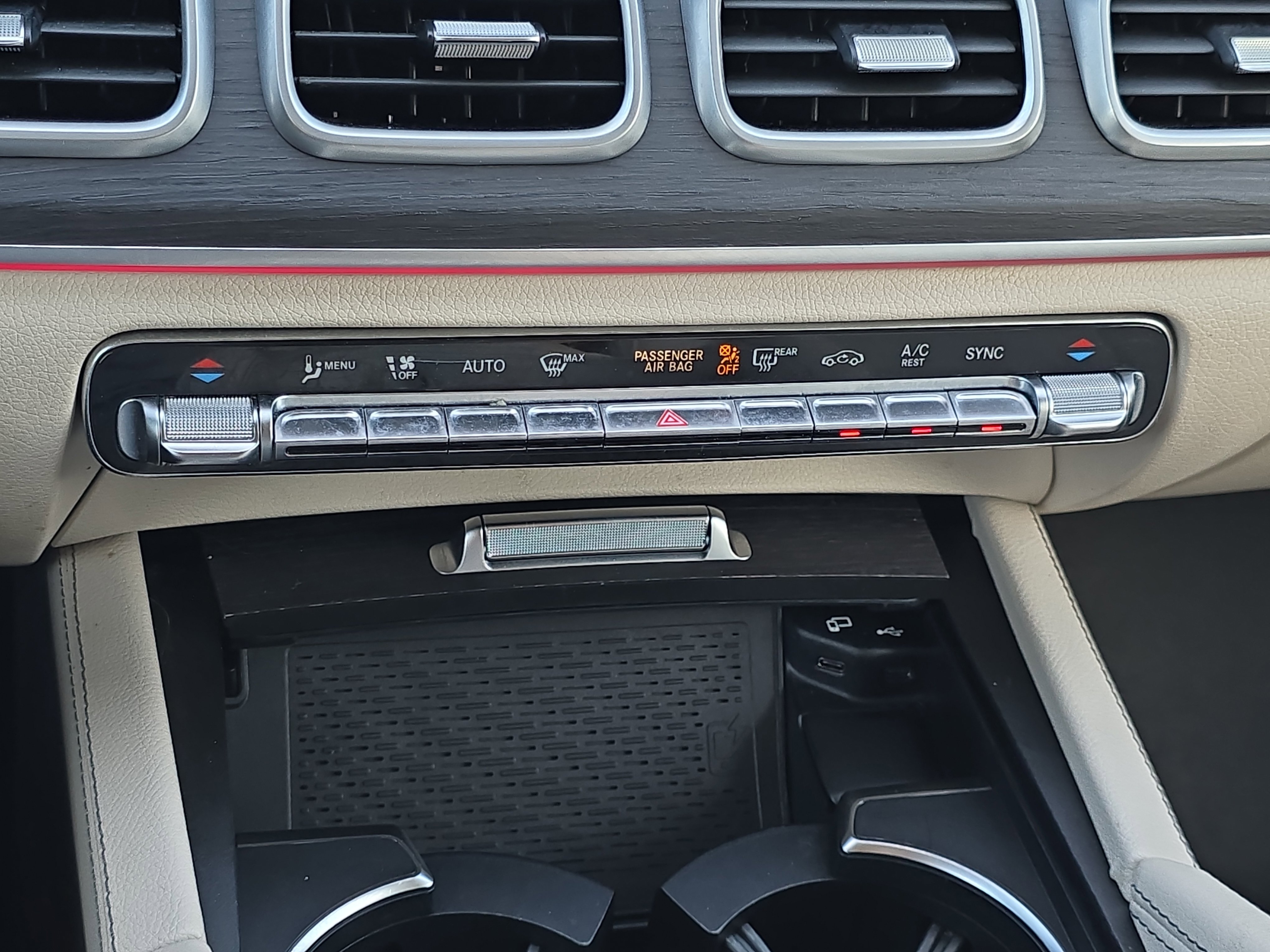 Used 2020 Mercedes-Benz GLE 350 4MATIC image 24