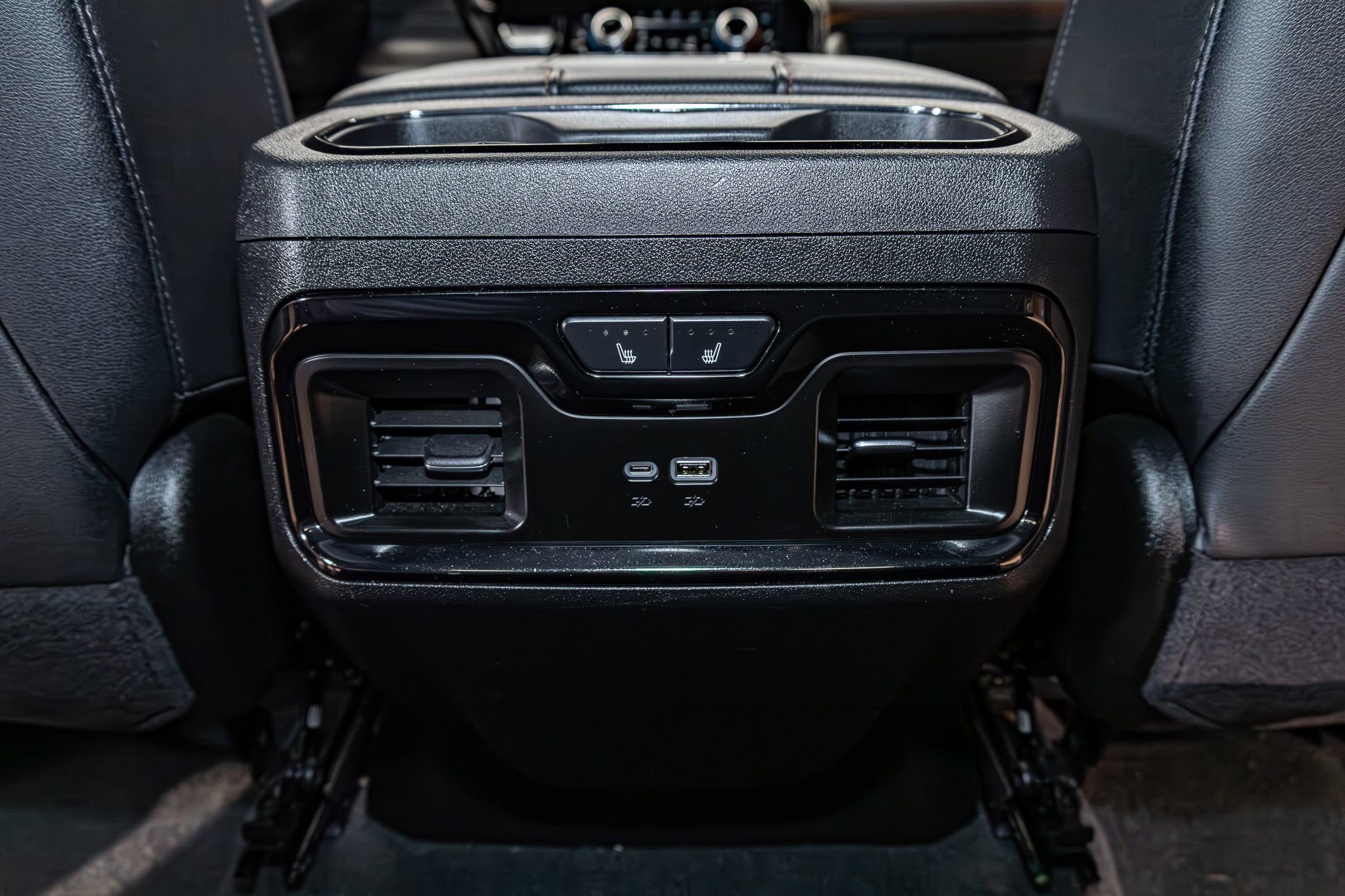 Used 2025 GMC Sierra 3500 AT4 w/ AT4 Premium Plus Package image 26