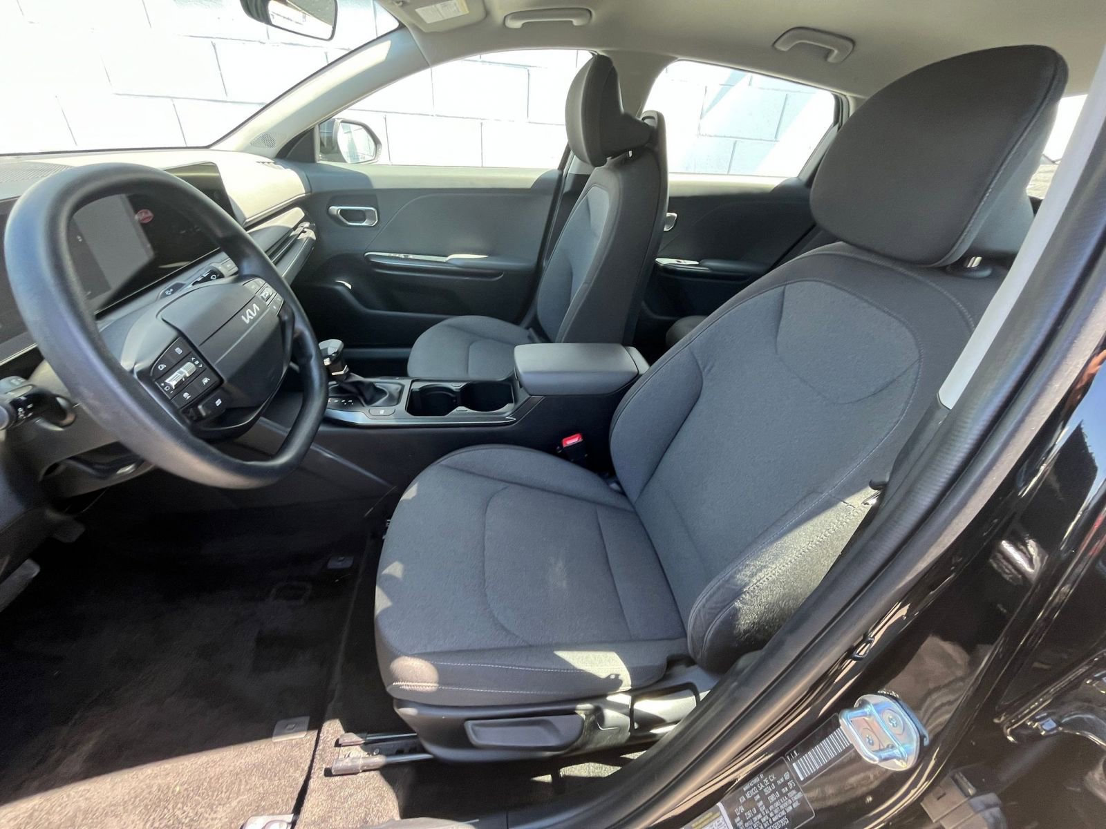 Used 2025 Kia K4 LXS image 25