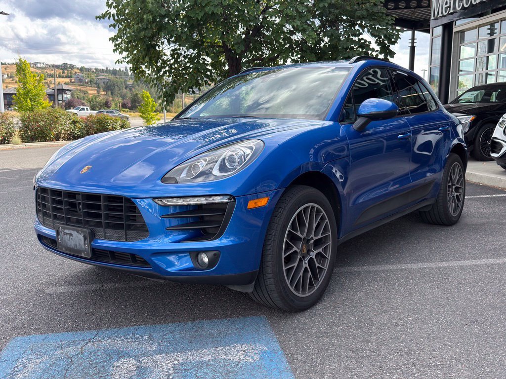 Used 2018 Porsche Macan AWD/4WD image 4