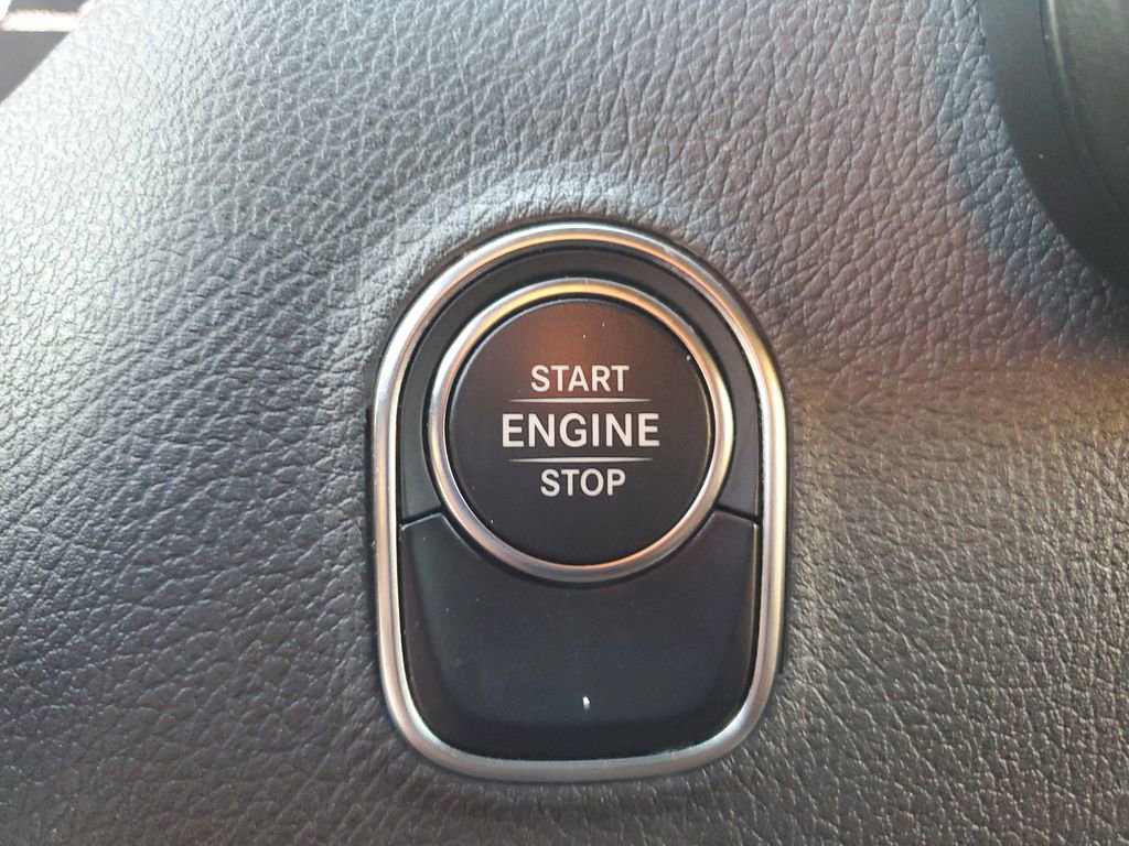 Used 2023 Mercedes-Benz Sprinter 2500 image 16