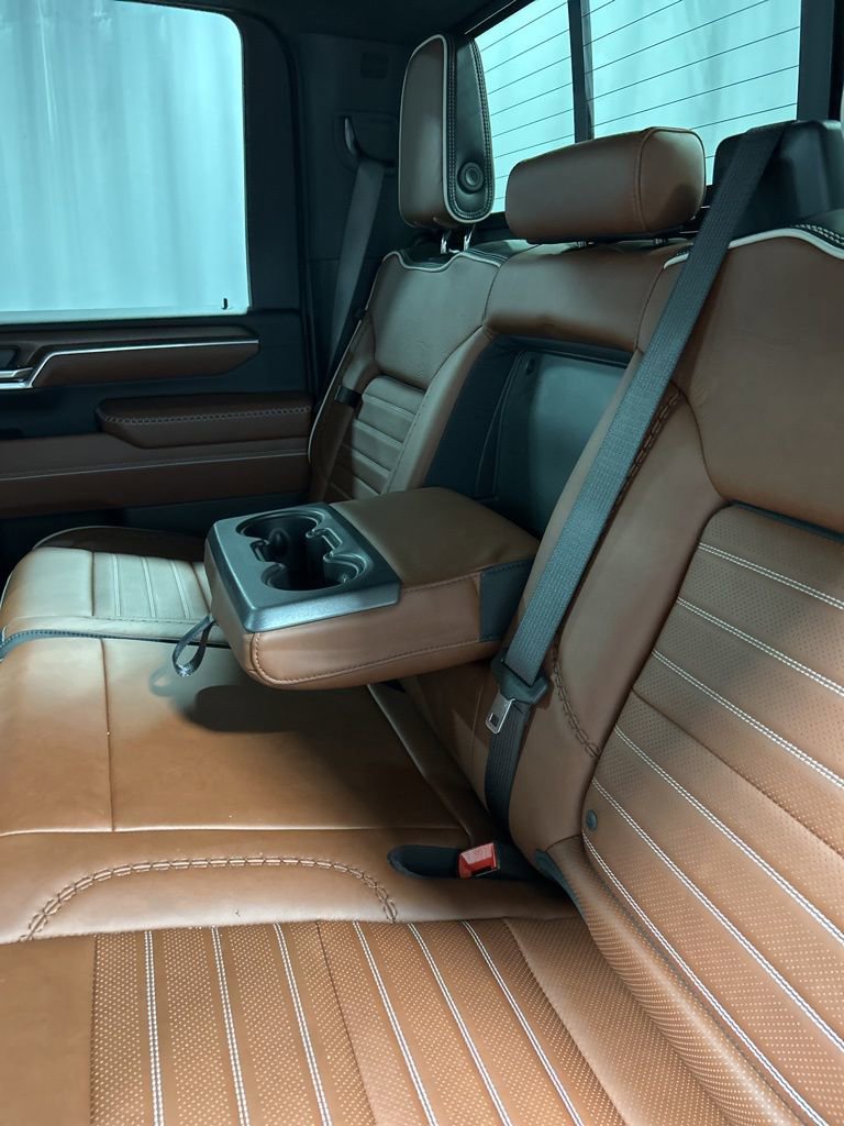 New 2025 GMC Sierra 2500 Denali Ultimate w/ Max Trailering Package image 17