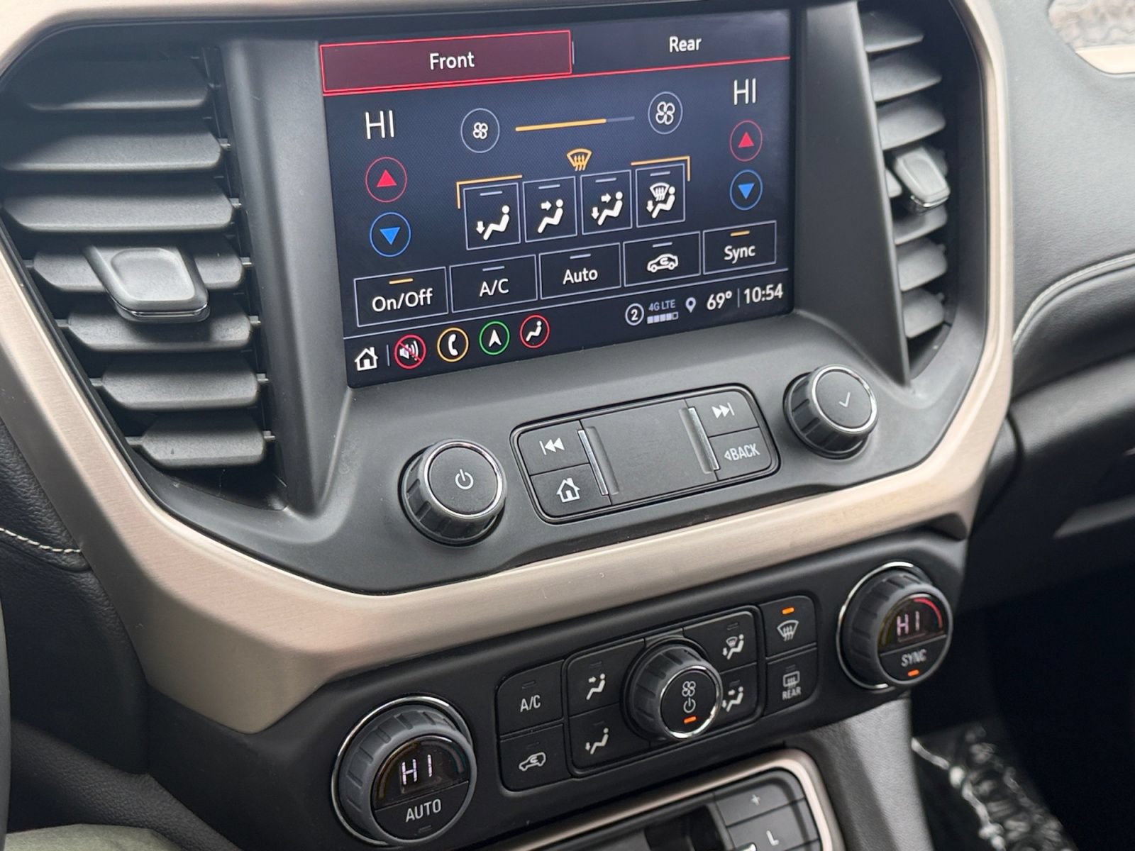 Used 2023 GMC Acadia Denali w/ Denali Ultimate Package AWD/4WD image 30