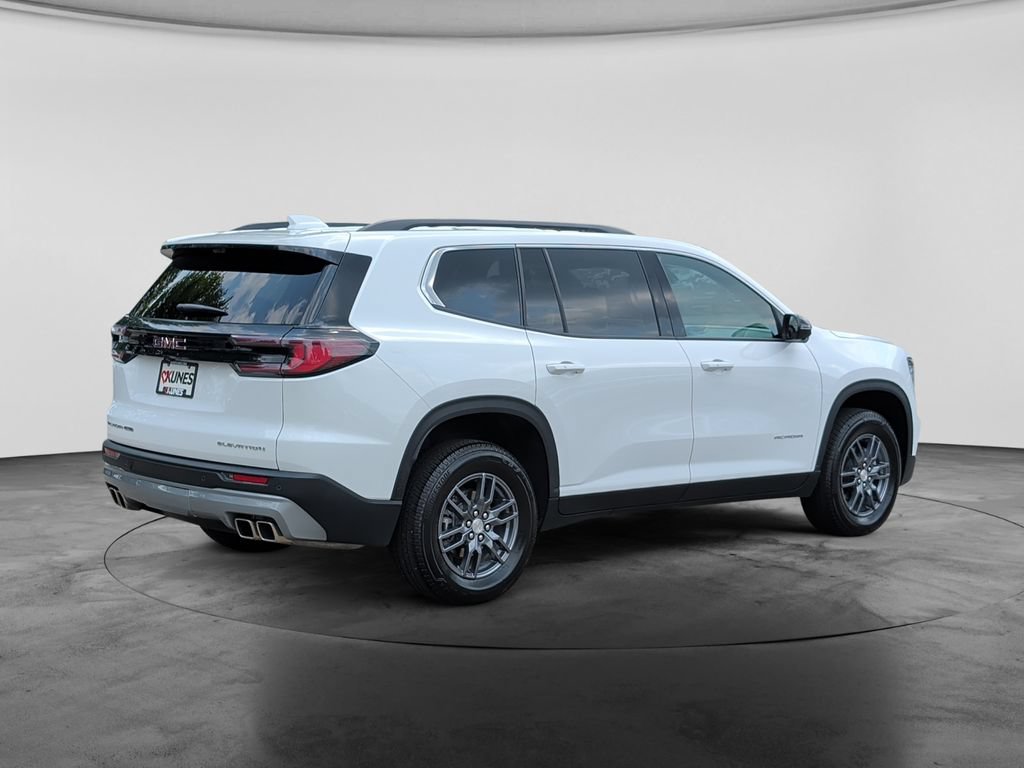 Used 2026 GMC Acadia Elevation w/ LPO, Floor Liner Package AWD/4WD image 7