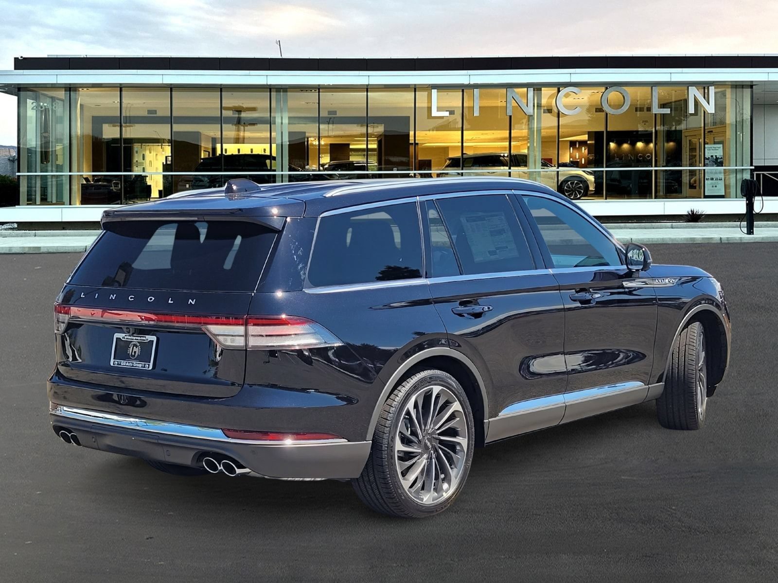 New 2026 Lincoln Aviator Reserve AWD/4WD image 4