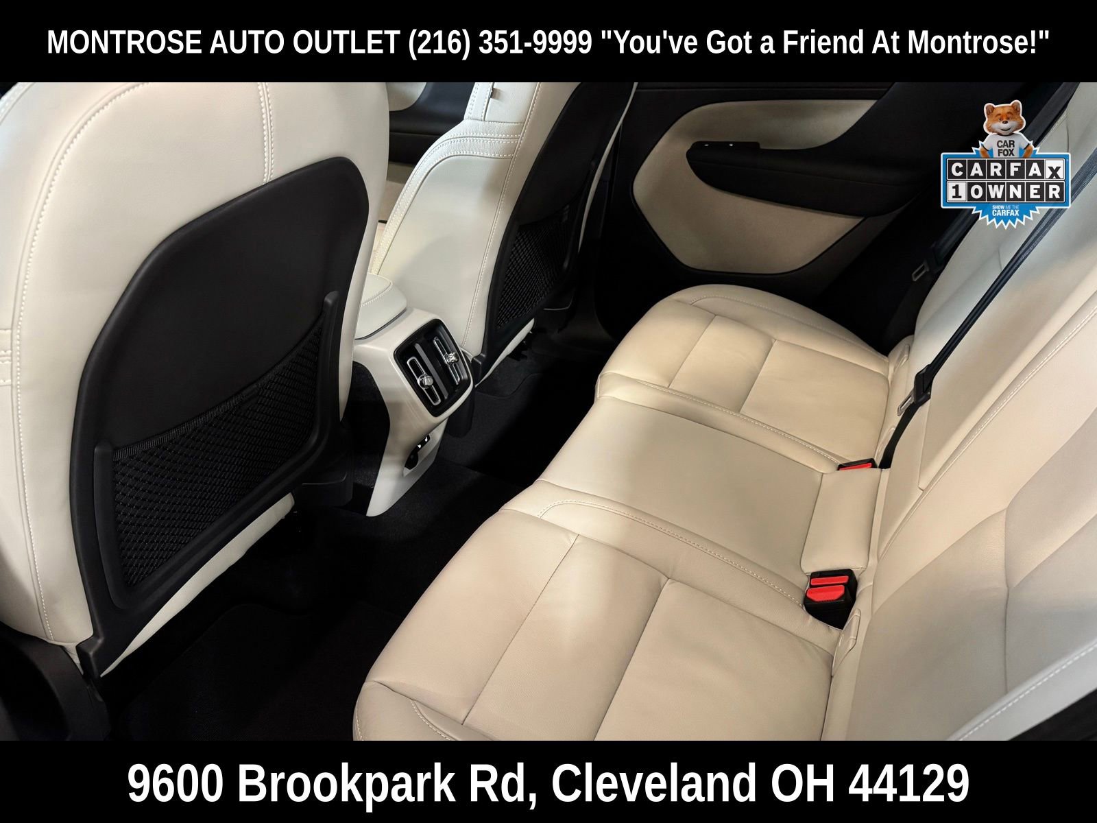 Used 2023 Volvo XC40 B5 Plus w/ Driver Assist Package image 34