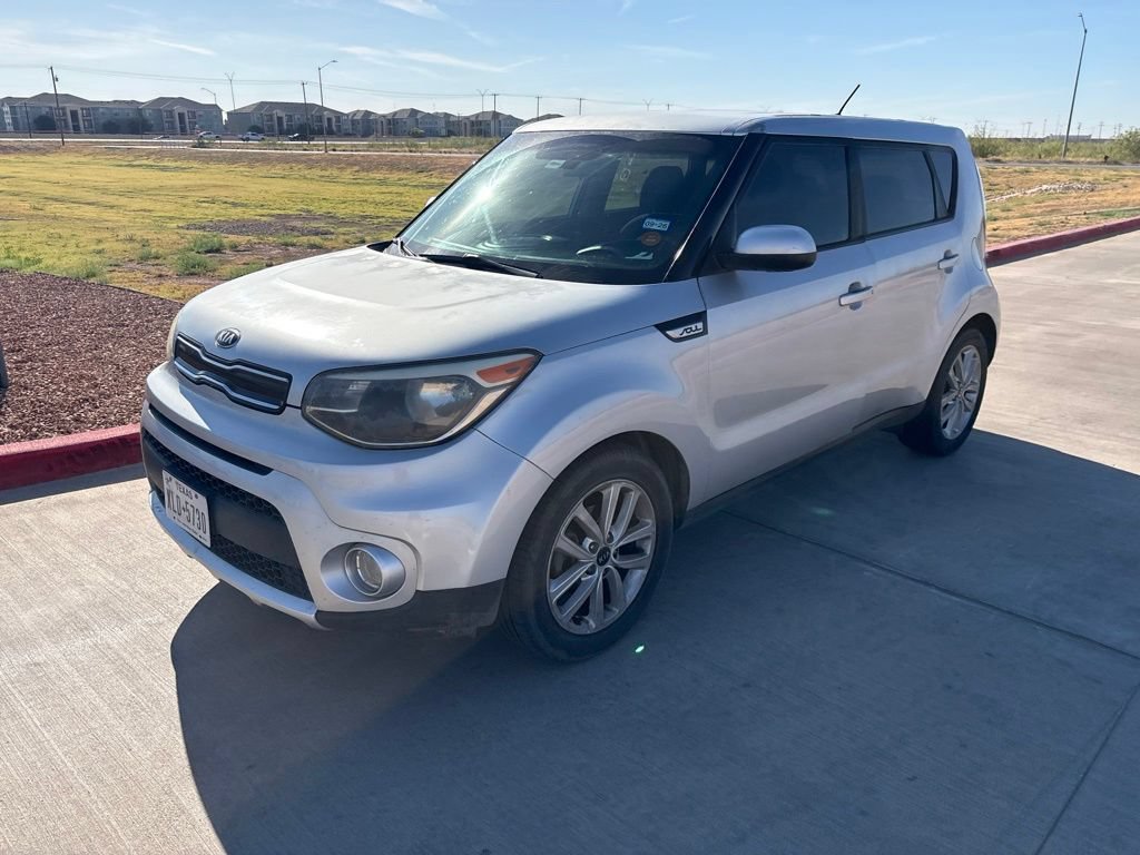 Used 2018 Kia Soul + FWD image 9