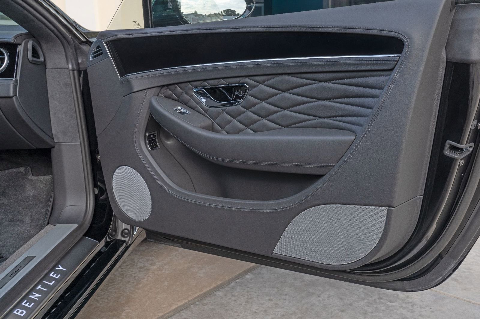 Used 2024 Bentley Continental GT Azure image 23