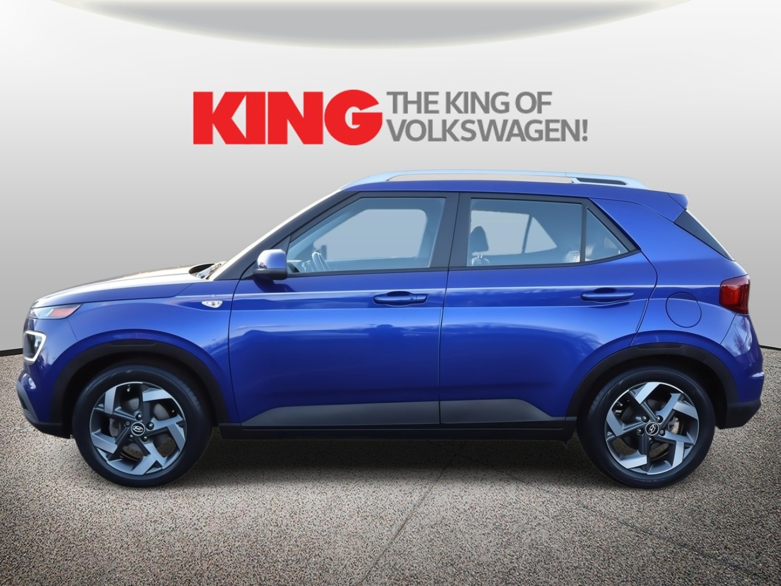 Used 2023 Hyundai Venue Limited w/ Cargo Package image 7