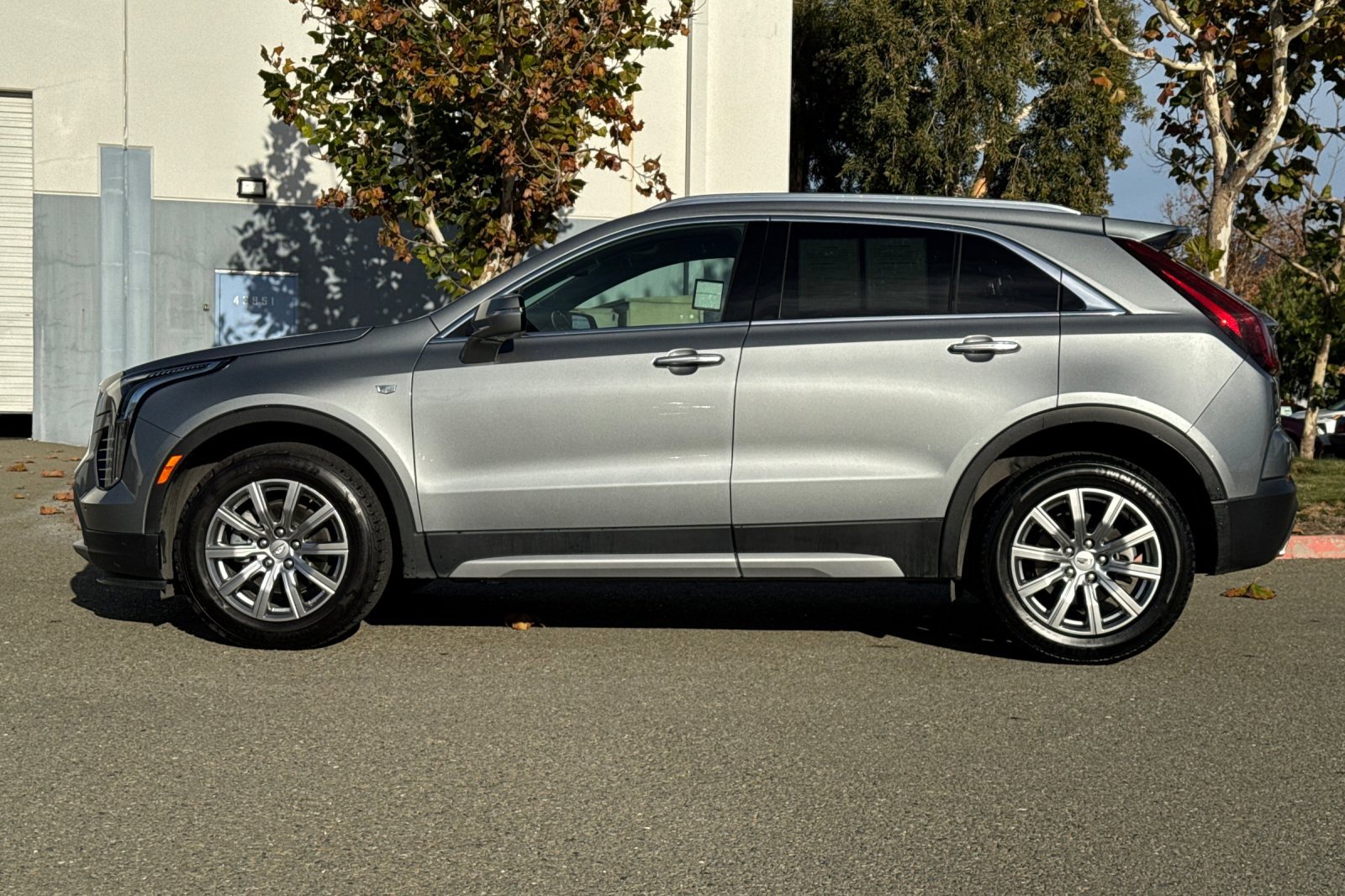 Used 2023 Cadillac XT4 Premium Luxury image 7