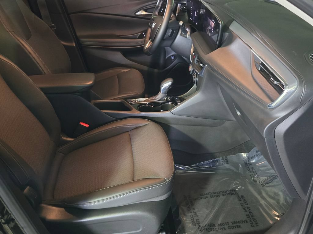 Used 2025 Buick Encore GX Preferred w/ Comfort Package FWD image 18