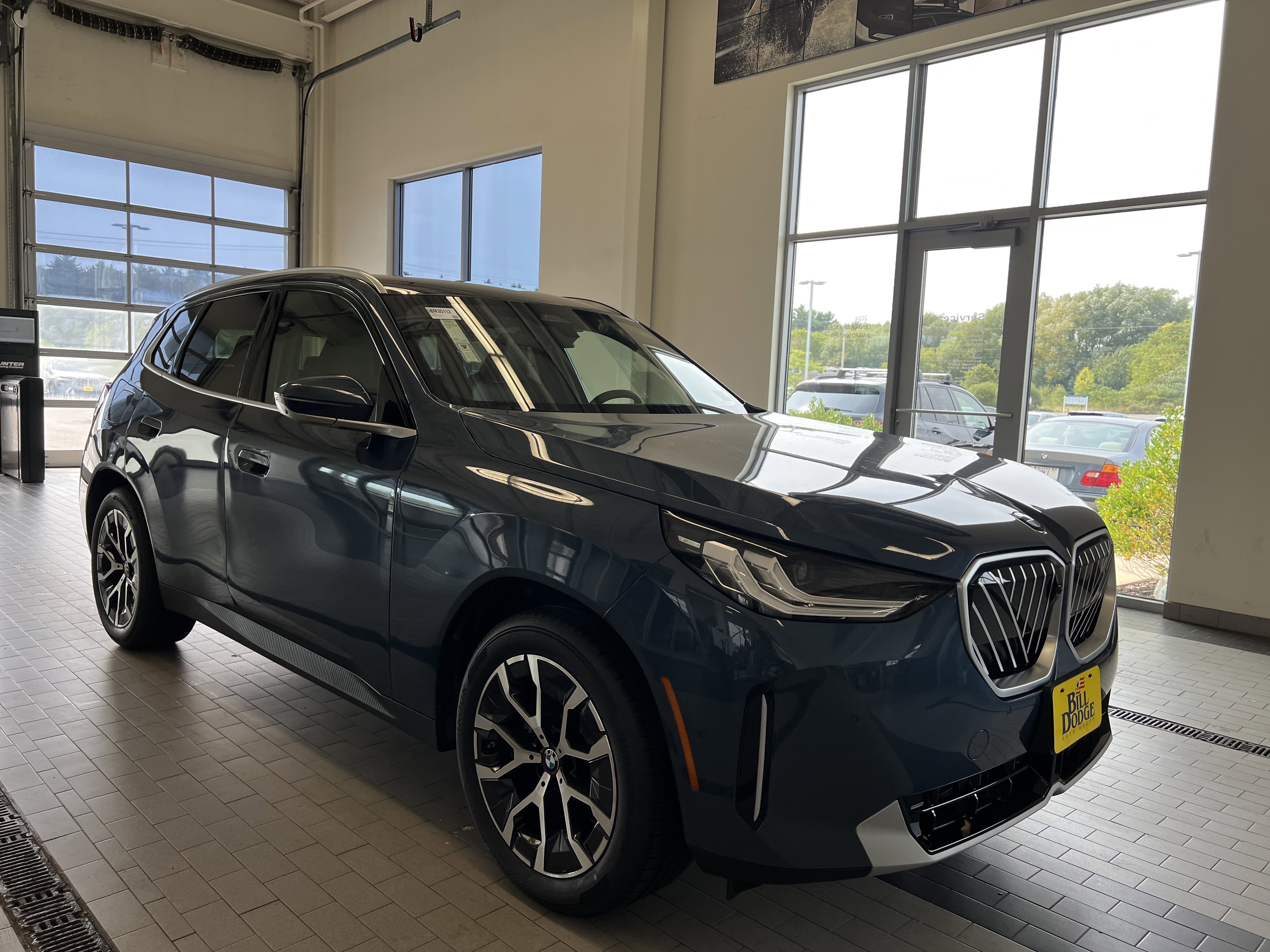 Used 2026 BMW X3 xDrive30 w/ Premium Package image 3