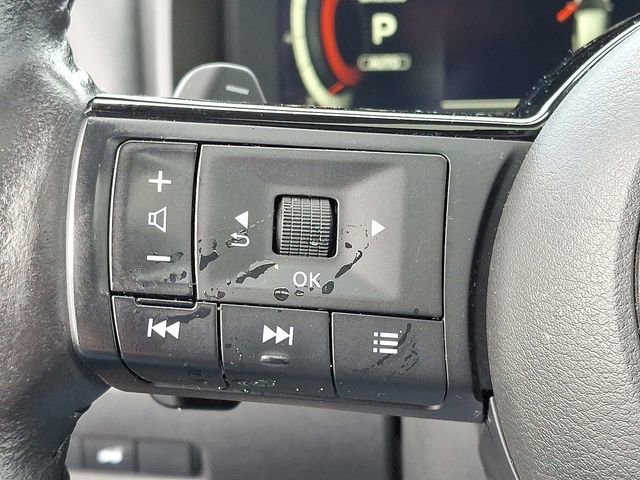 Used 2021 Nissan Rogue Platinum image 25