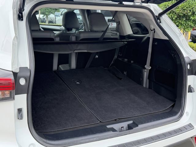 Used 2023 Toyota Highlander XLE FWD image 25