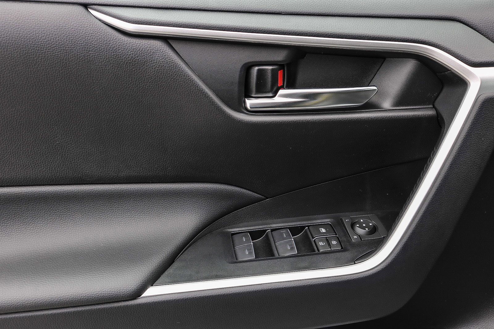 New 2025 Toyota RAV4 XLE image 24