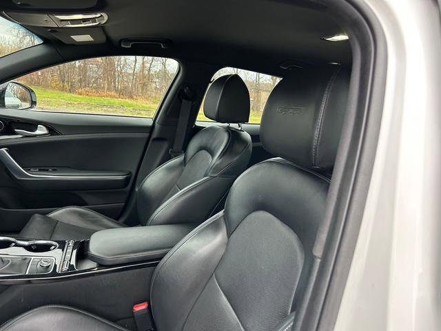 Used 2020 Kia Stinger GT-Line image 12
