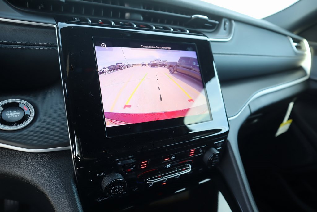 New 2025 Jeep Grand Cherokee L Altitude image 6