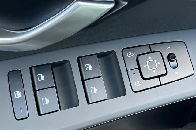 New 2026 Kia Niro LX image 12