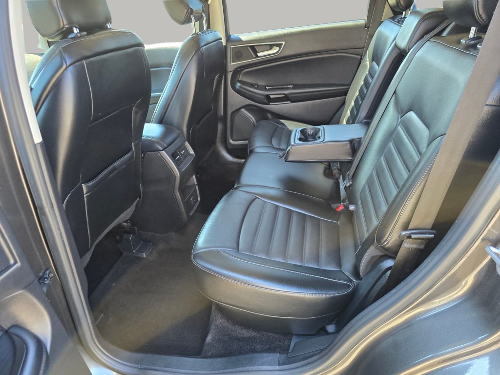 Used 2016 Ford Edge SEL w/ Equipment Group 201A AWD/4WD image 23