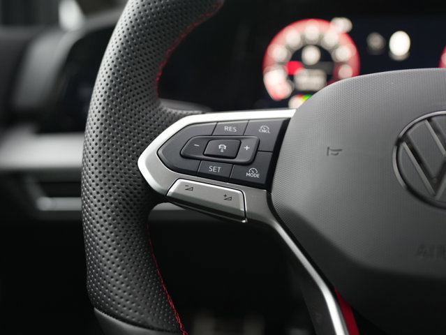New 2026 Volkswagen GTI SE FWD image 20