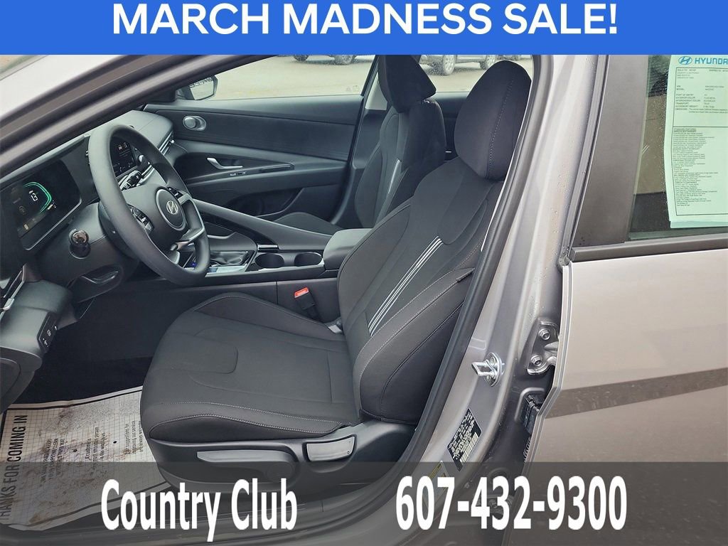 New 2025 Hyundai Elantra Blue image 11