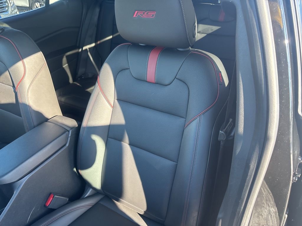 Used 2025 Chevrolet Trax RS w/ Sunroof Package image 13