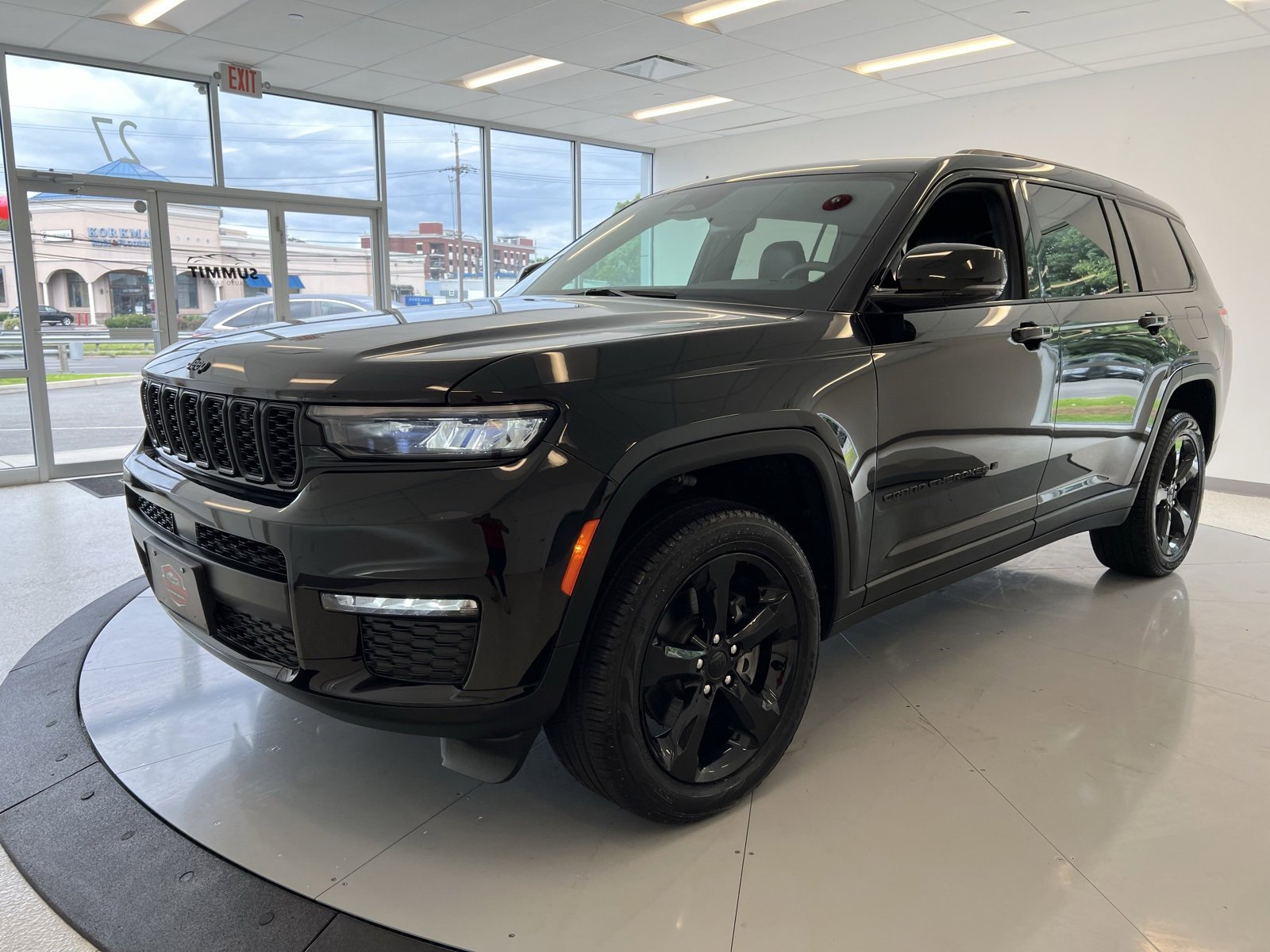 Used 2024 Jeep Grand Cherokee L Limited w/ Black Appearance Package image 76