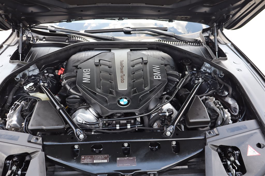 Used 2013 BMW 750Li RWD image 46