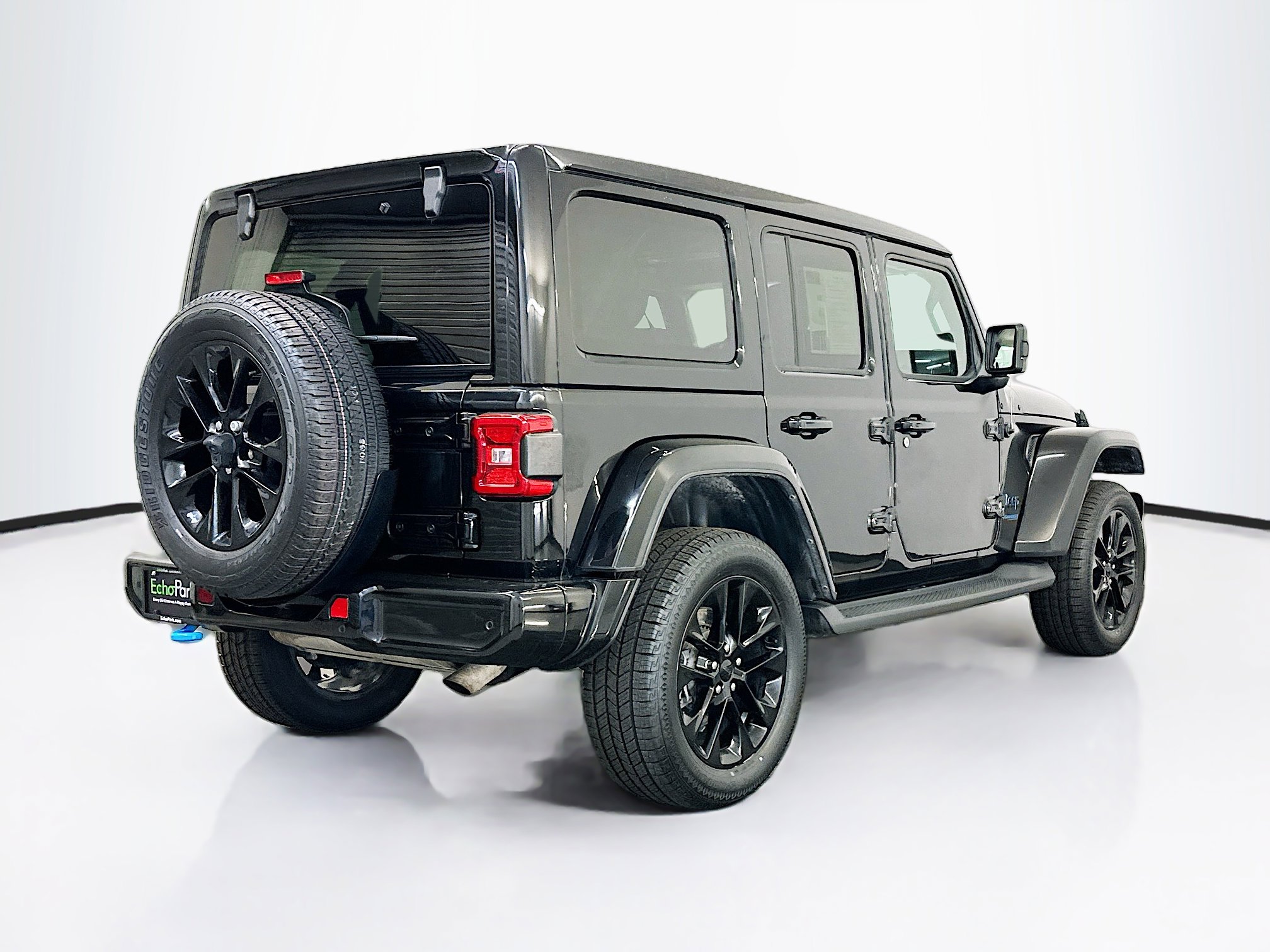 Used 2021 Jeep Wrangler Unlimited Sahara AWD/4WD image 9