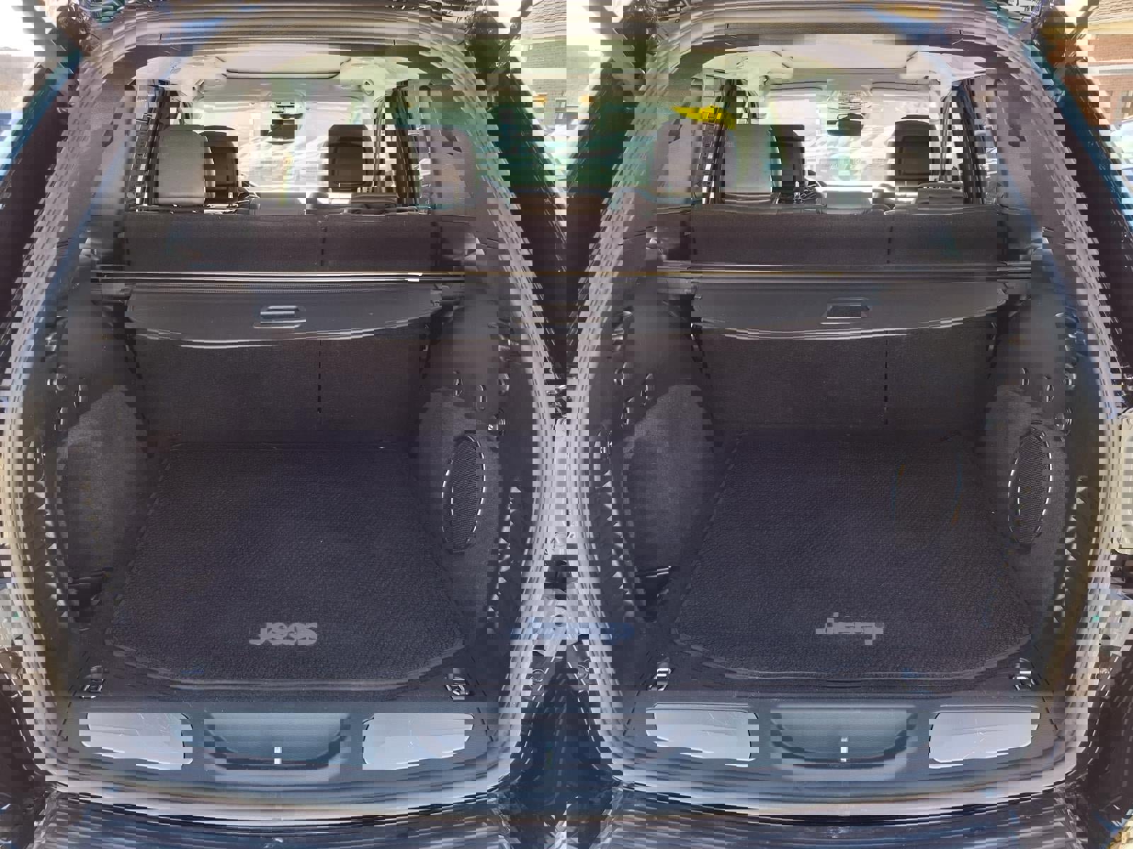 Used 2020 Jeep Grand Cherokee Summit image 25