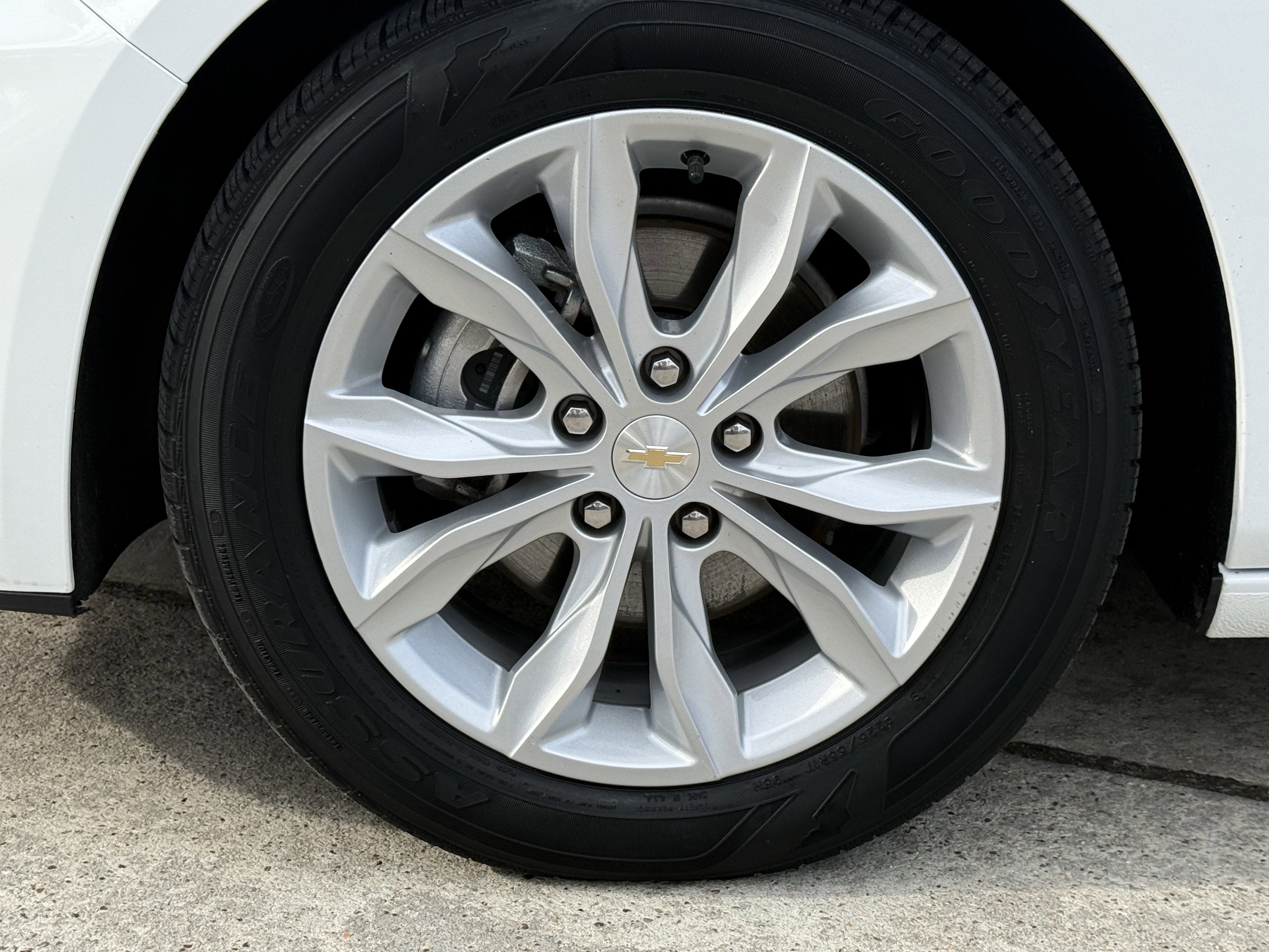 Used 2024 Chevrolet Malibu LT FWD image 12