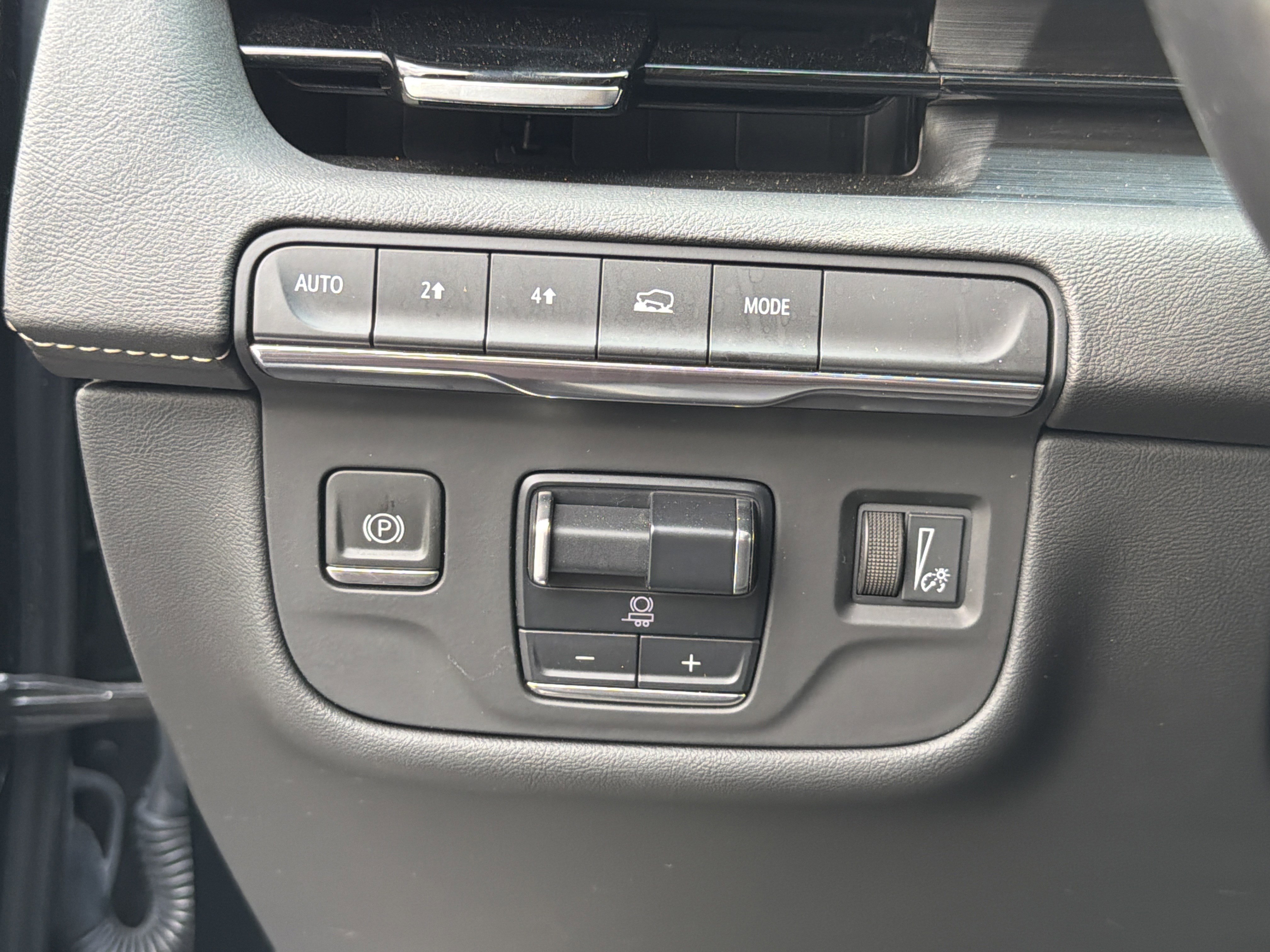 Used 2023 Cadillac Escalade Sport AWD/4WD image 37