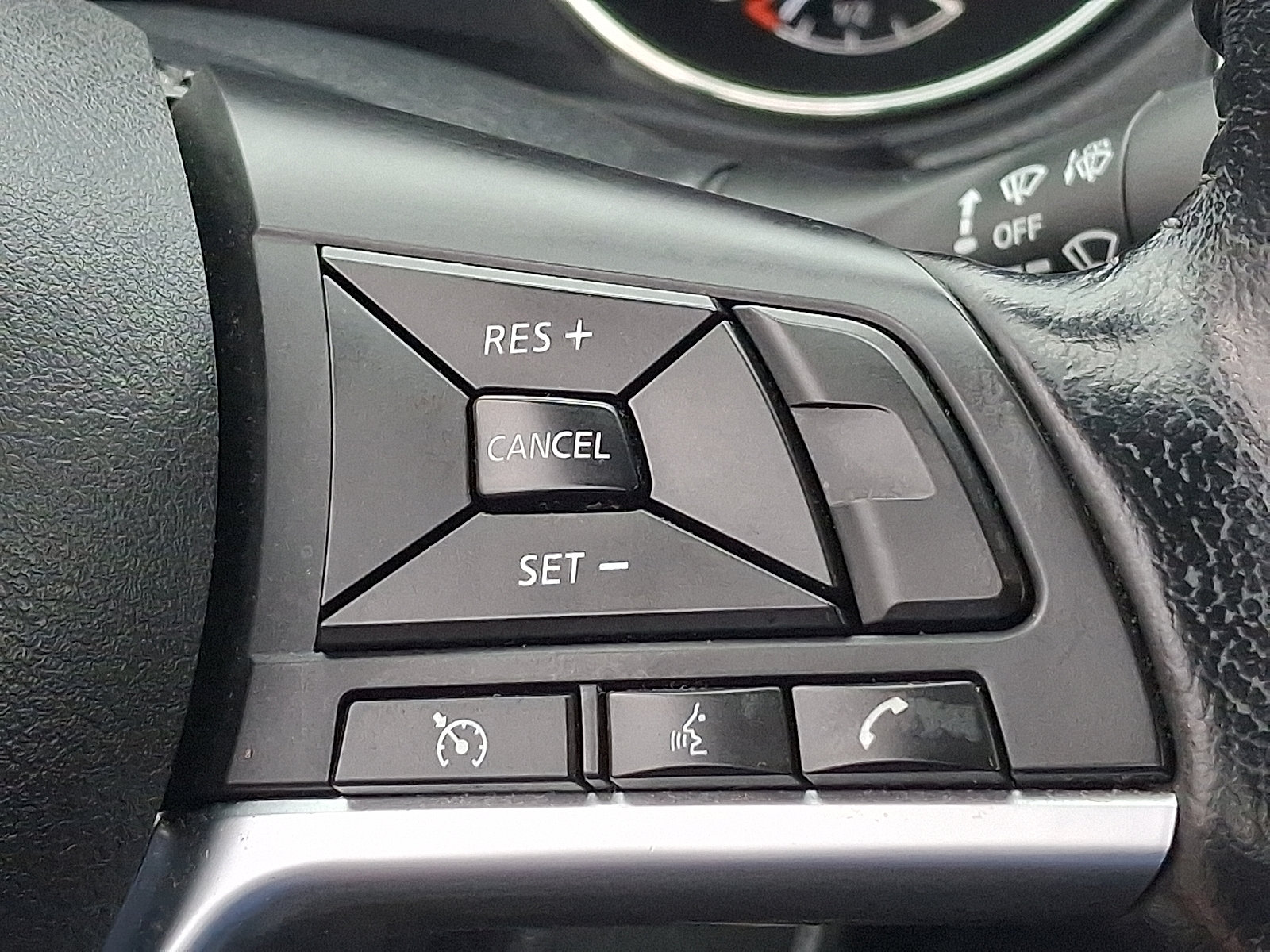 Used 2022 Nissan Rogue Sport SV AWD/4WD image 22