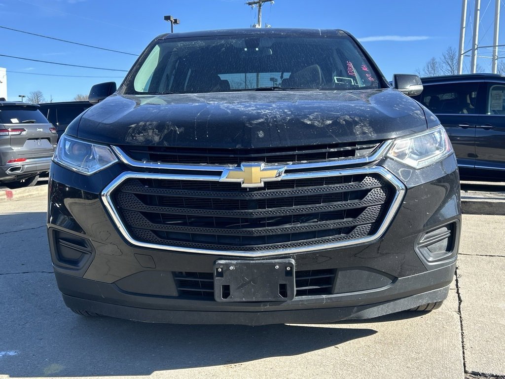Used 2021 Chevrolet Traverse LS image 3