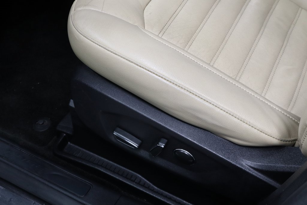 Used 2015 Ford Edge SEL w/ Equipment Group 201A image 26