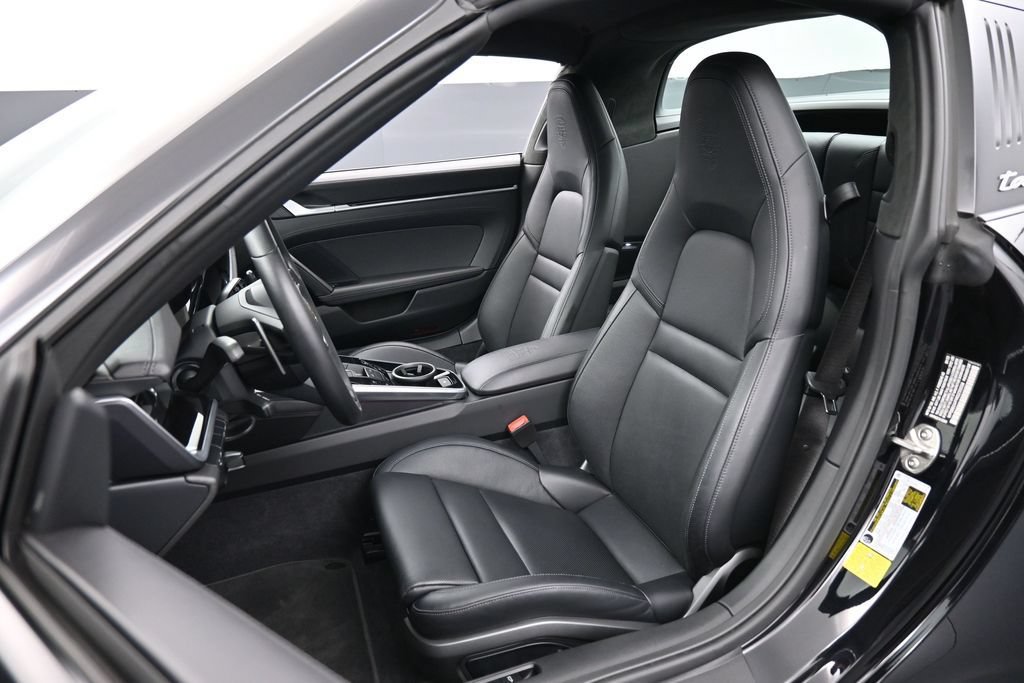 Certified 2024 Porsche 911 Targa 4S AWD/4WD image 5