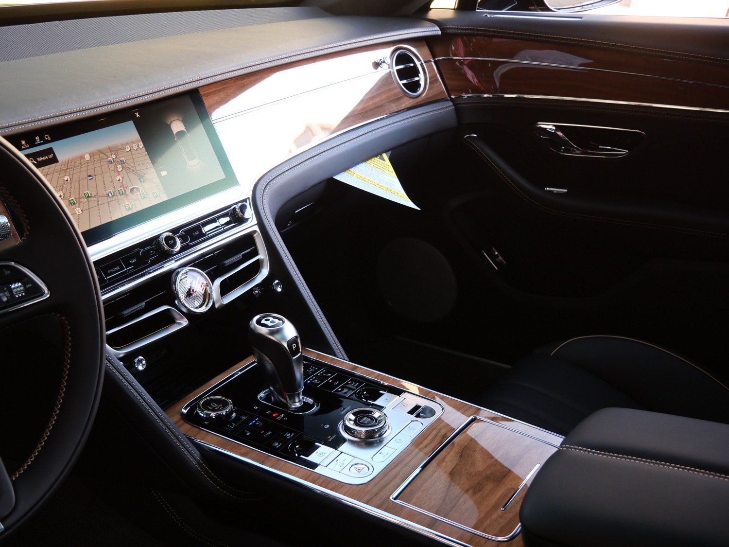 New 2026 Bentley Flying Spur V8 AWD/4WD image 14