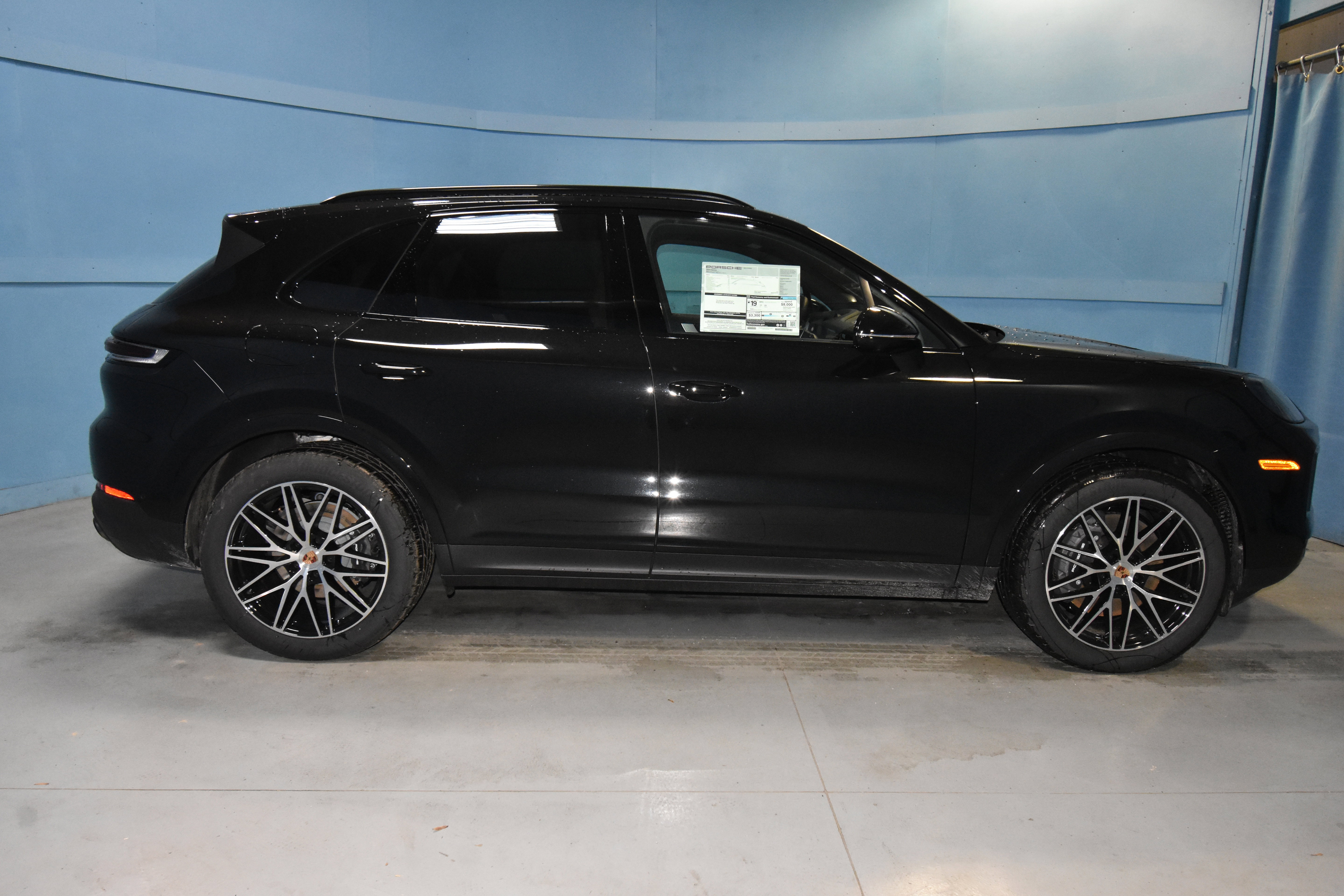 Used 2026 Porsche Cayenne AWD/4WD image 23