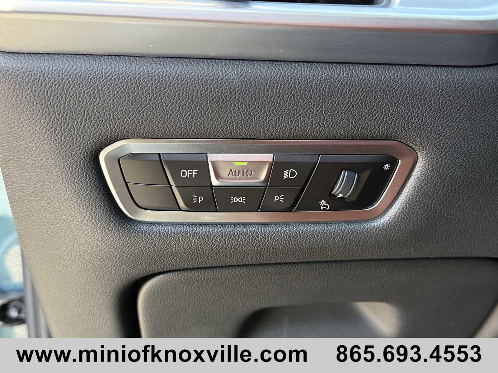 Used 2023 BMW X7 xDrive40i w/ Executive Package image 27