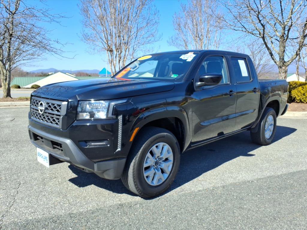 Used 2023 Nissan Frontier SV image 14