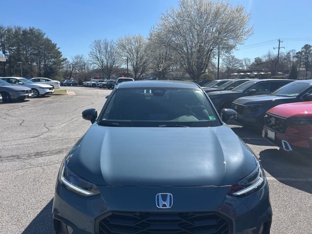 Used 2025 Honda HR-V Sport image 2